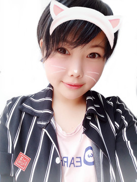 佳彤~只会唱歌主播照片