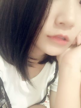 🙈`黄小言.主播照片