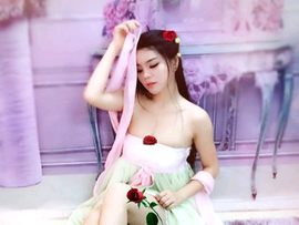 一笑而过8rb主播照片