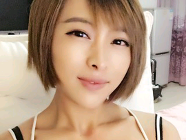 2021葬爱主播照片