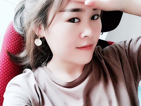 🌸小丹丹海报