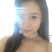 《，小雨，》的主播照片