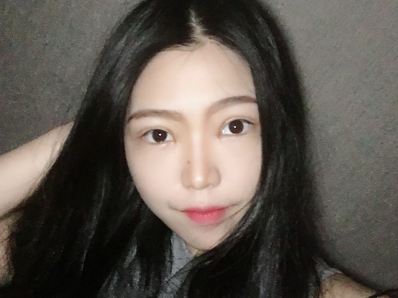 大脸妹Y的主播海报