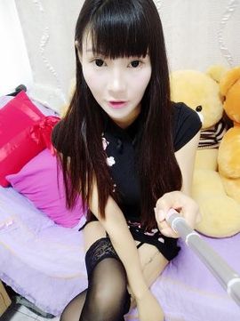 彭小萌主播照片