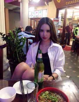 萱萱萱萱辰主播照片