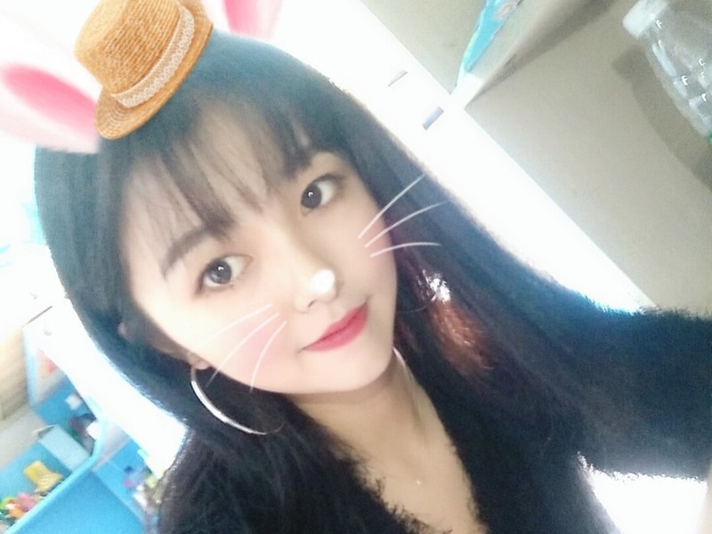 泥w*的主播海报