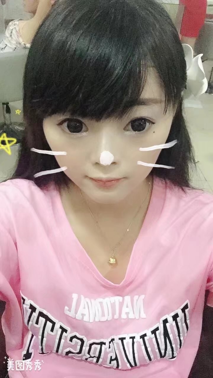 *糖逗逗的主播照片