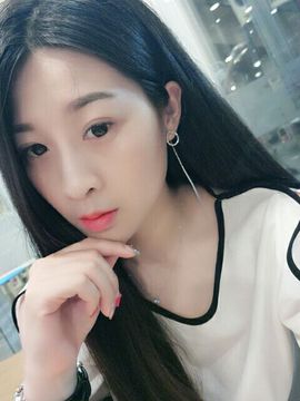 AIじ爱可儿主播照片