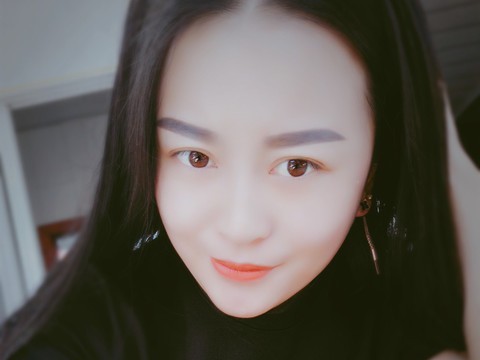 心静传媒❀﹏高冷姑娘海报