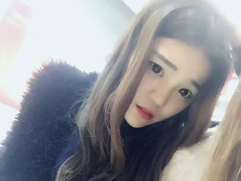 💋r7z的主播海报