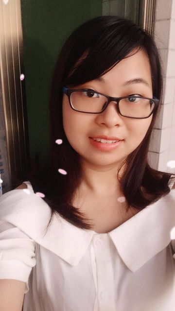 小莹叶主播照片