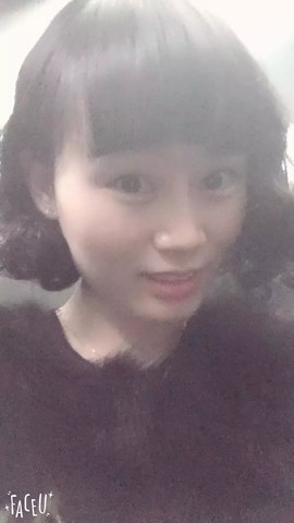 皮皮岛的菇凉主播照片