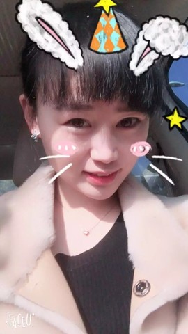 皮皮岛的菇凉主播照片