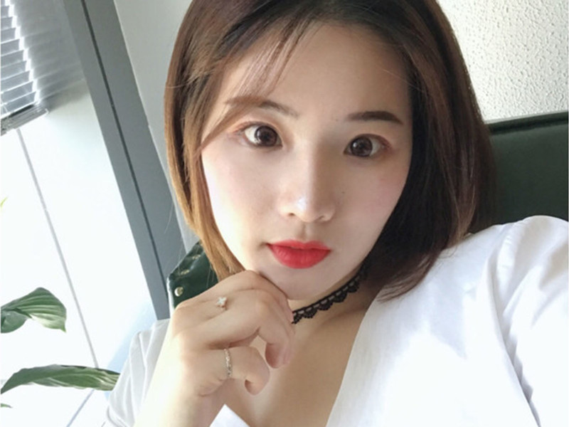 不要相信秀色家族的主播海报