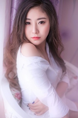 小鲤鱼s馨儿主播照片