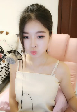 寻水肉肉主播照片