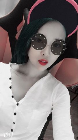 7978萌小夏♥休一主播照片