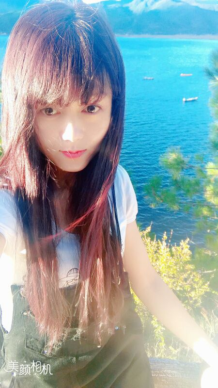 莉傻妞的主播照片