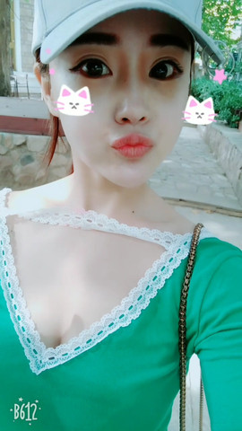 半个温暖主播照片