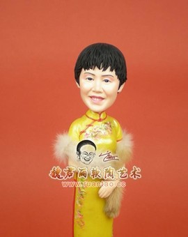 魏君丽雕像艺术主播照片