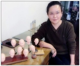 魏君丽雕像艺术主播照片