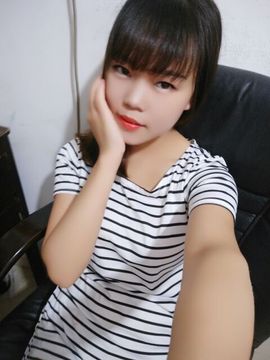 笑笑vrj主播照片