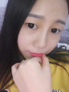 小小休息了主播照片