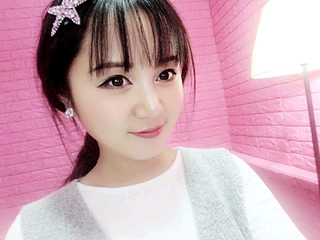 雨濛濛花佷灿烂的主播照片