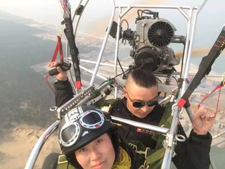 青島四哥的主播照片