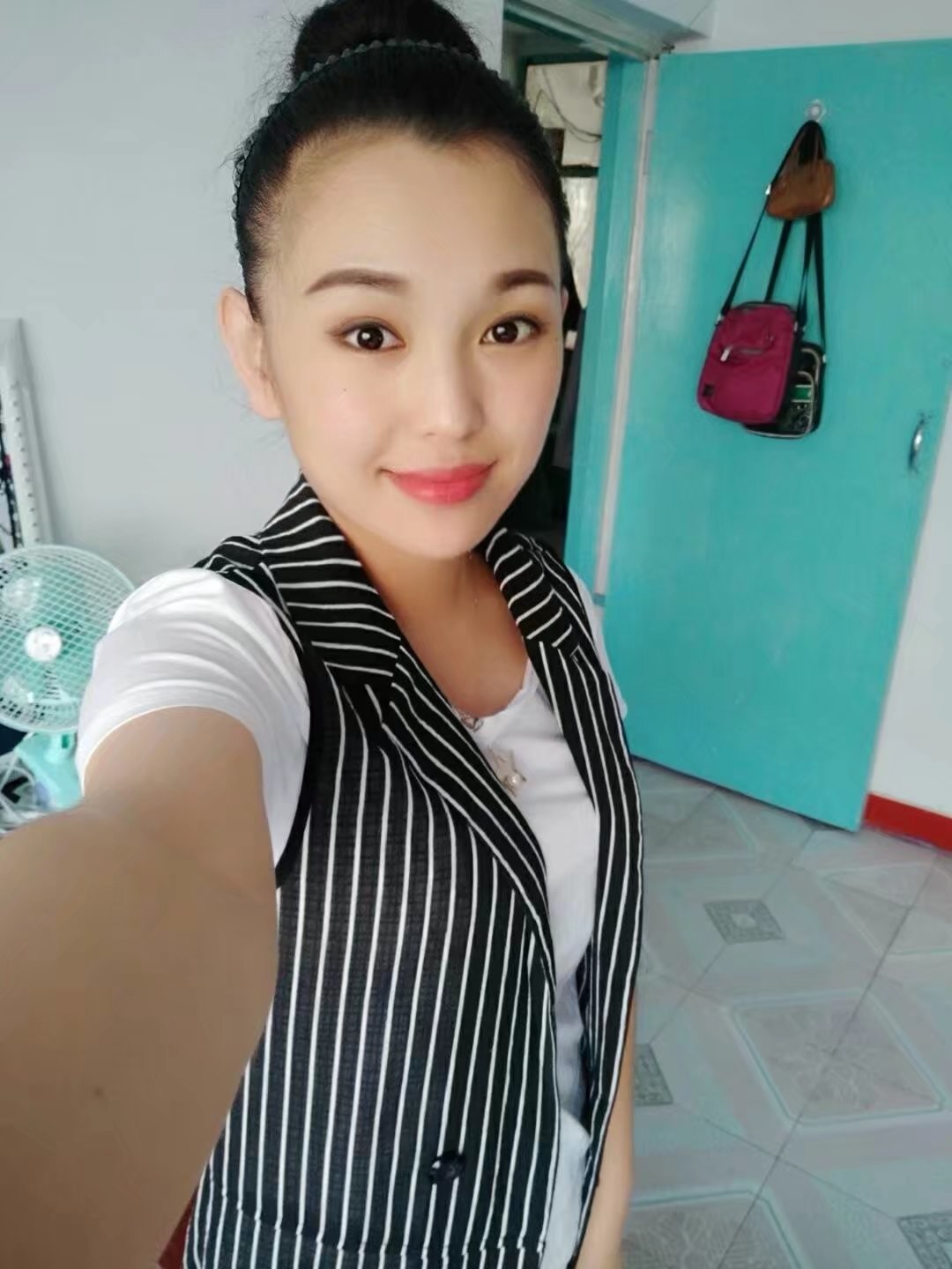 鑫鑫不一样的主播照片