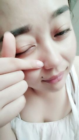 保护视力偷瞄帅哥主播照片
