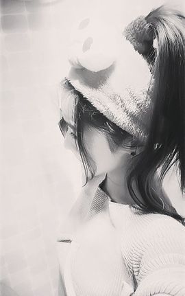 @欠吃土主播照片