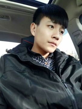 欢庆哥哥主播照片