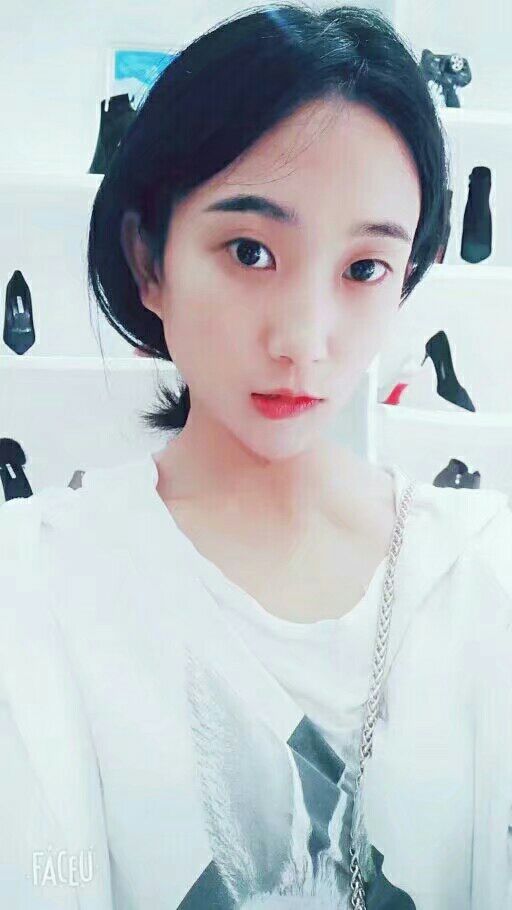 🙈`黄小言.的主播照片