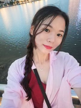 小美西求关注主播照片
