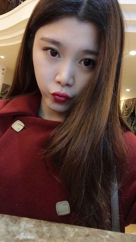 拉小提琴🎻的狮子妹主播照片