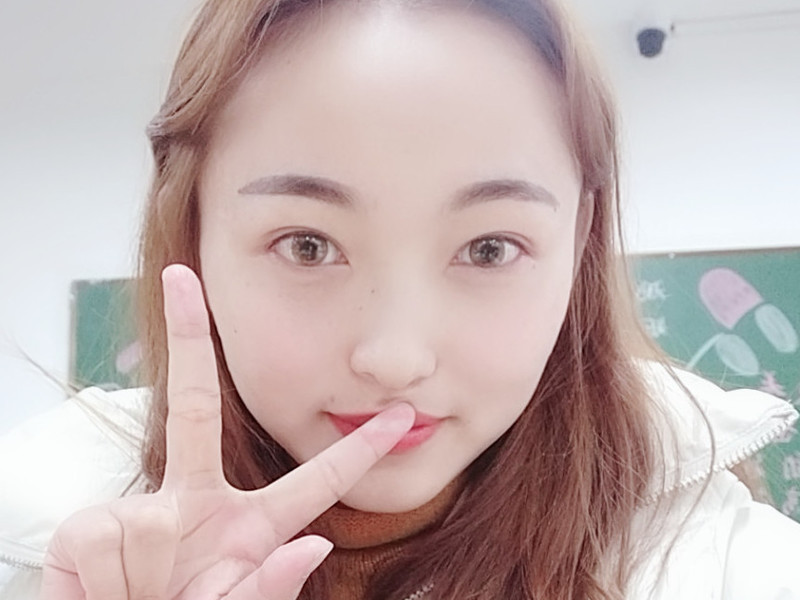 朵朵的主播海报