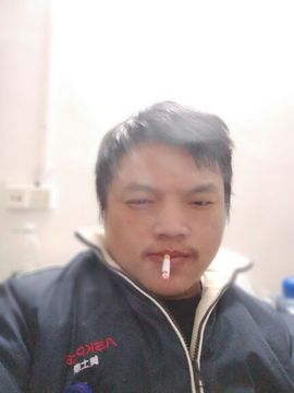 湘勇哥偶尔玩玩主播照片