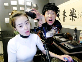 不一样的七七主播照片