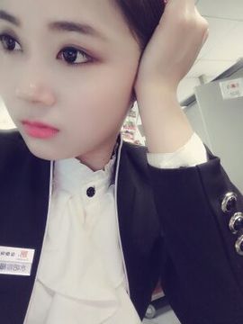 ♚肉肉♥不肥主播照片
