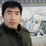 阿杜阳光下的影子