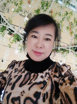 魅力女人唱民歌主播照片