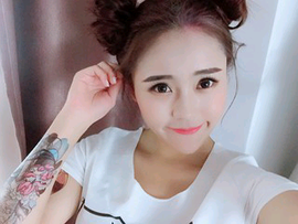 小莫爱嘉主播照片