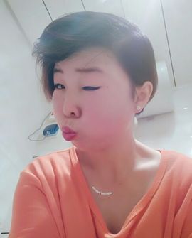 百变玲姐主播照片