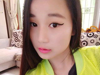 朵朵兒累了。的主播照片