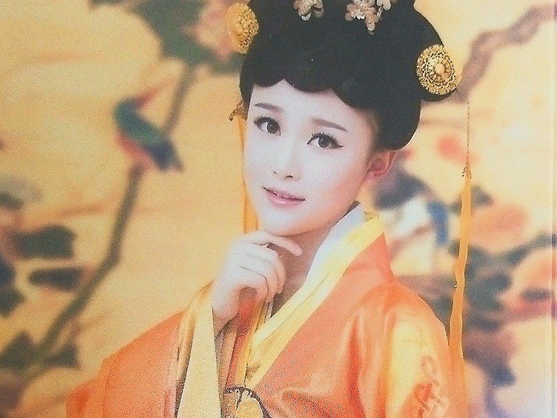 尼萌萌💕的主播海报