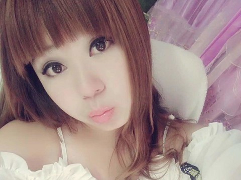 萌萌果海报