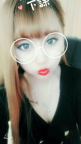 魅儿受伤修养中主播照片