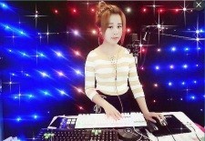 首长囍可爱黄福袋大安主播照片