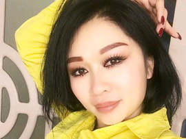 万里雪飘t1主播照片